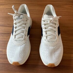 Tracksmith Eliot Runner, never worn